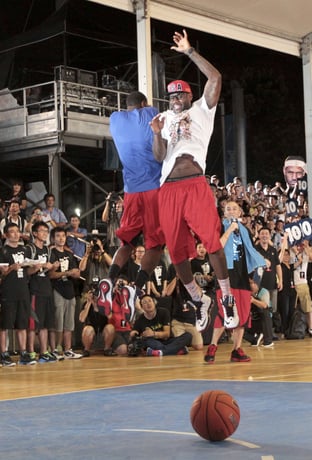 Heng Wang Wins Basketball Dunk Showcase at Nike+ Festival of Sport 2012