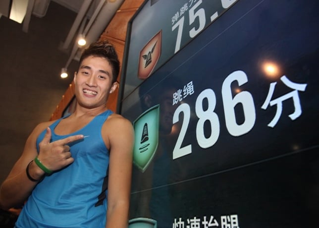 Heng Wang Wins Basketball Dunk Showcase at Nike+ Festival of Sport 2012