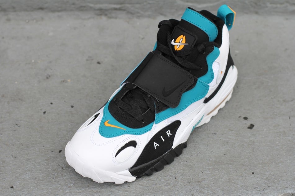 Nike Air Max Speed Turf ‘Dolphins’ at Oneness