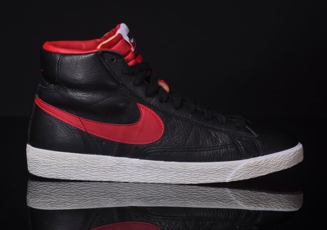 black and red nike blazers