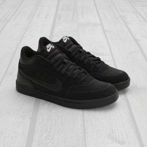 Nike SB Challenge Court Mid 'Black/White'