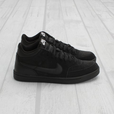 Nike SB Challenge Court Mid 'Black/White'