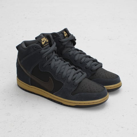 Nike SB Dunk High ‘Classic Charcoal/Tar-Black’