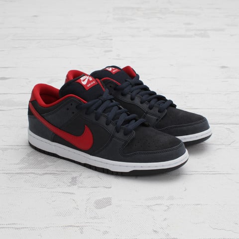 Nike SB Dunk Low ‘Dark Obsidian/Gym Red-White’