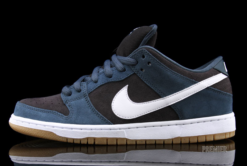 Nike SB Dunk Low ‘Slate Blue/White-Tar’ at Premier