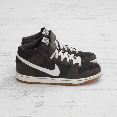 nike sb dunk mid cappuccino silver