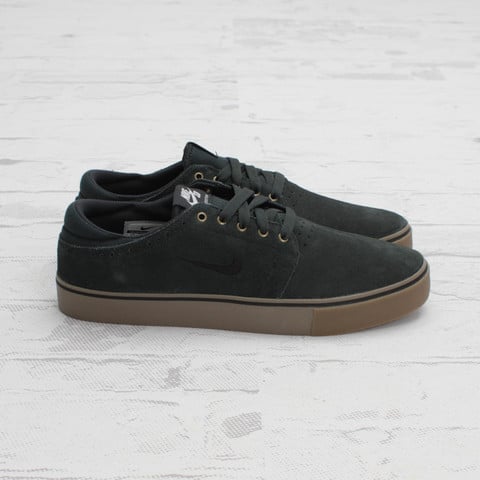 nike sb team edition black