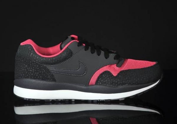 nike-air-safari-le-black-anthracite-pink-clay-white-3