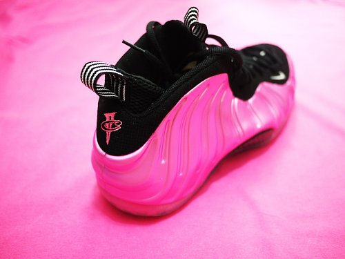 Nike Air Foamposite One ‘Polarized Pink’ – New Images