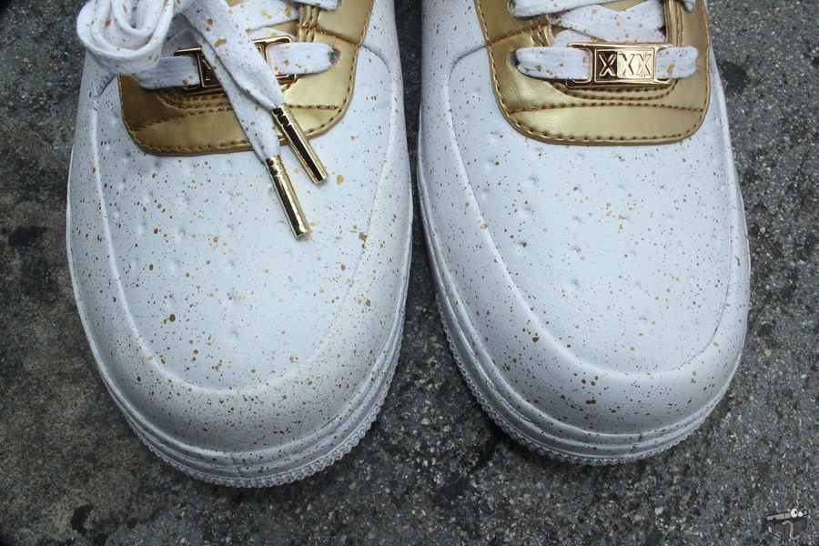 Nike Air Force 1 Low ‘Gold Medal’ at Mr. R Sports