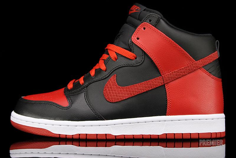nike dunk black and red