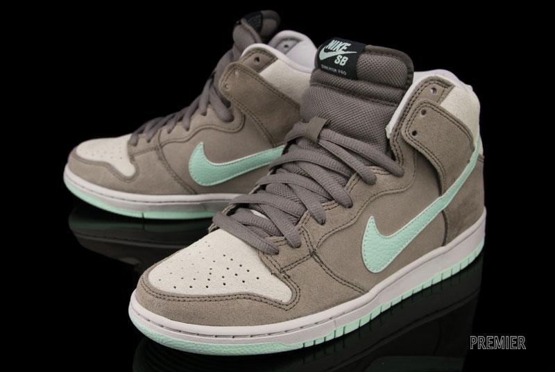 Nike SB Dunk High 'Soft Grey/Medium Mint'