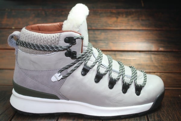 Nike WMNS Astoria Premium NSW NRG - Another Look