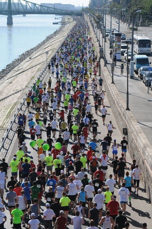 Teams Compete in We Run Budapest
