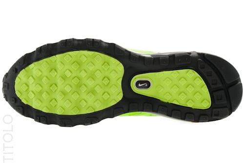 nike-air-max-2012-electric-green-black-white-3