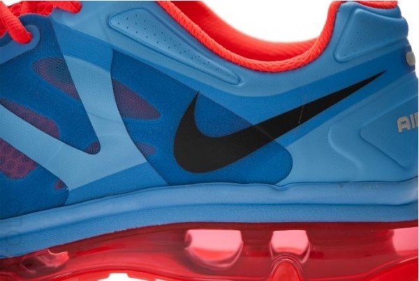 nike-wmns-air-max-2012-university-blue-black-bright-crimson-white-3