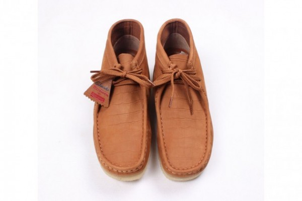 supreme-clarks-originals-wallabees-crocodile-2