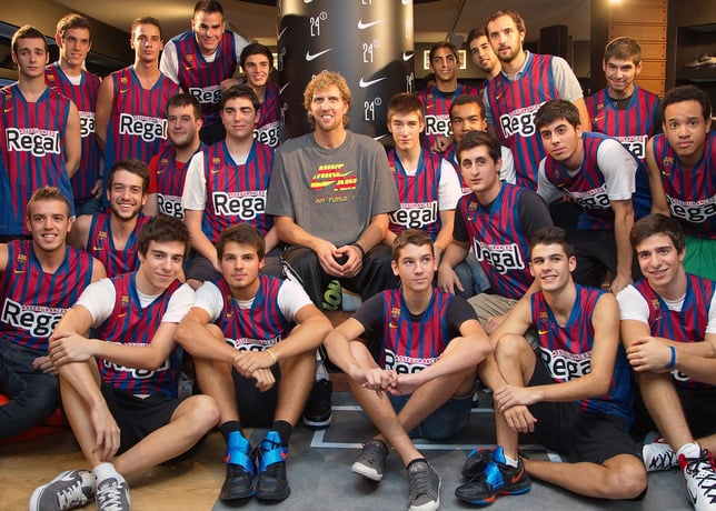 Dirk Nowitzki Visits Europe's Biggest Basketball Store