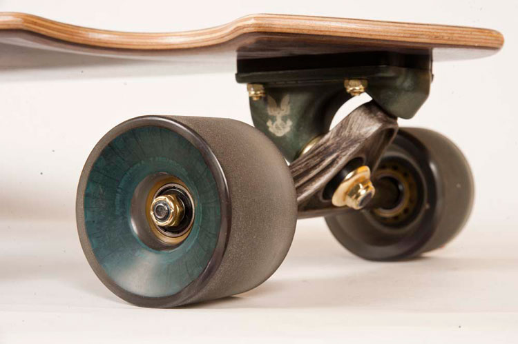 Globe Celebrates 10 Years of Halo with a Commemorative Cruiser Skateboard and Shoes