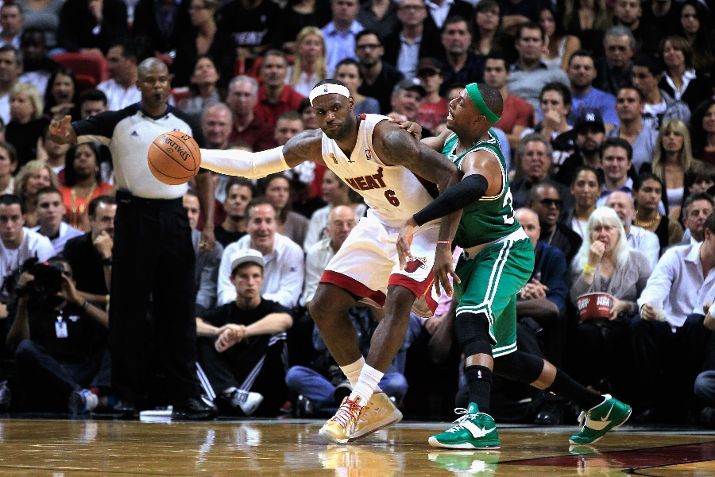 King James Debuts the Championship Edition of the Nike LeBron X (10)