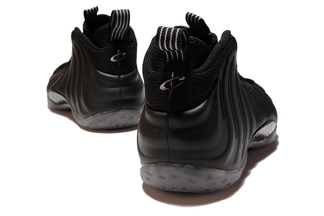 Nike Air Foamposite One ‘Stealth’ - New Images