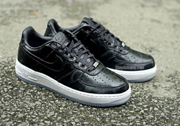 nike air force 1 black camo