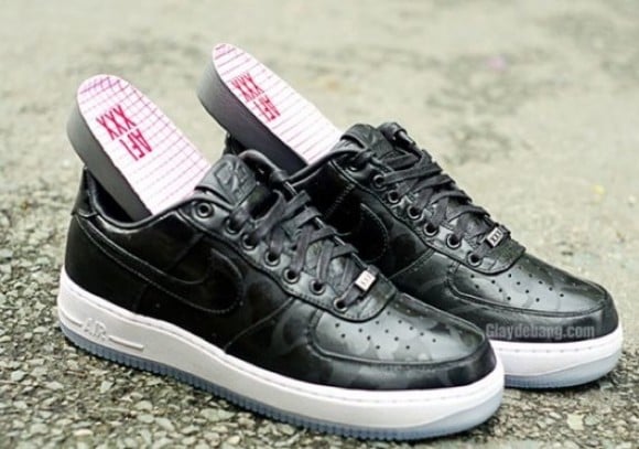 Nike Air Force 1 Low Supreme 'Black Camo'