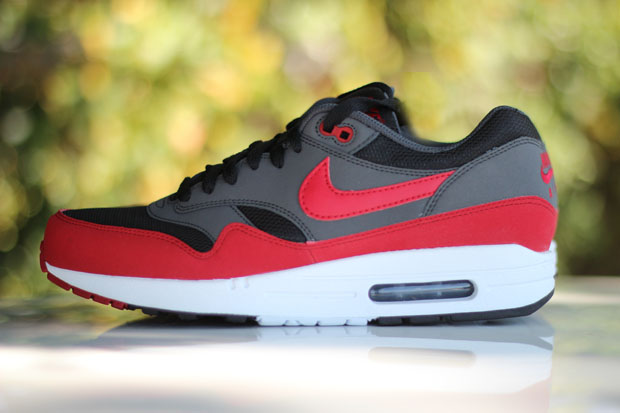 Nike Air Max 1 'Black/Grey-Red'