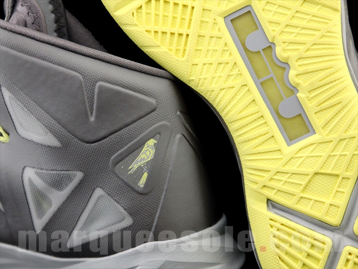 Nike LeBron X (10) 'Canary Diamond'