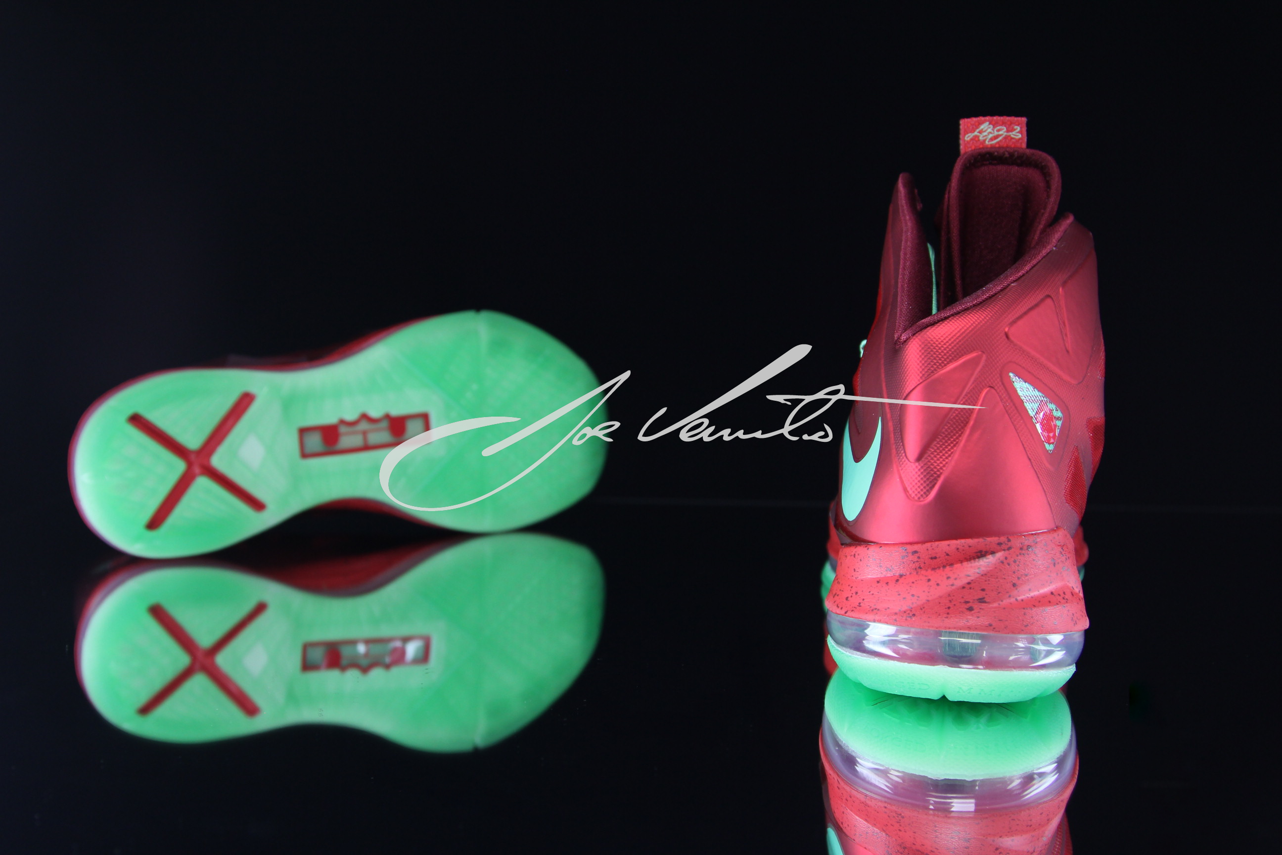 Nike LeBron X (10) 'Christmas'