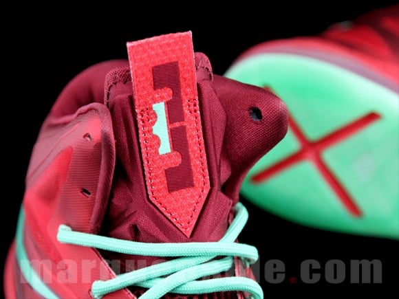 Nike LeBron X 'Christmas'