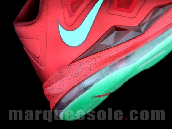Nike LeBron X 'Christmas'