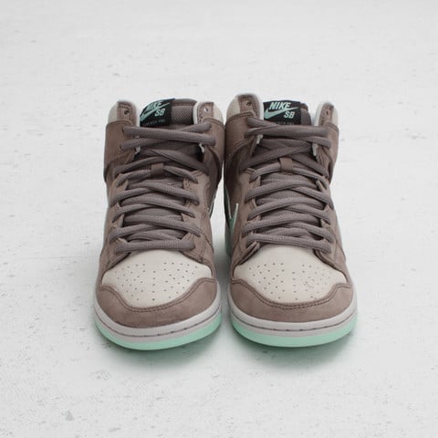 Nike SB Dunk High ‘Soft Grey/Medium Mint’ at Concepts