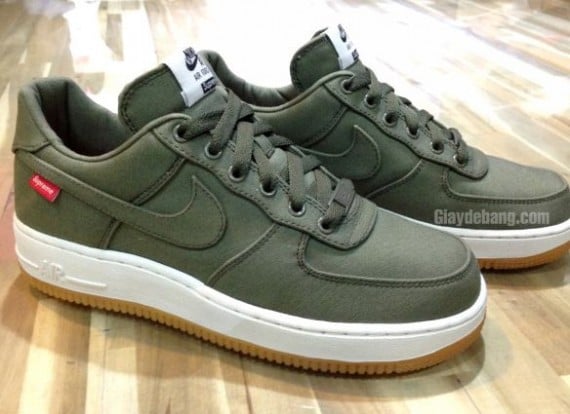 Supreme x Nike Air Force 1 Low 'Olive'