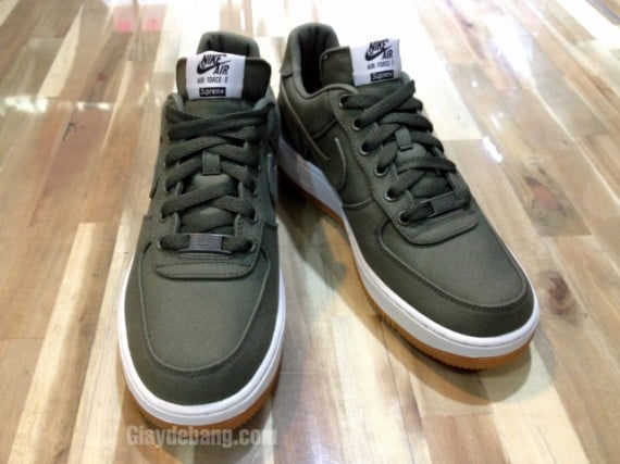 Supreme x Nike Air Force 1 Low 'Olive'