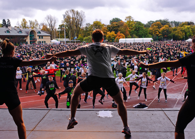 We Run Warsaw Settles the Competition Between Left and Right Riverbank Runners