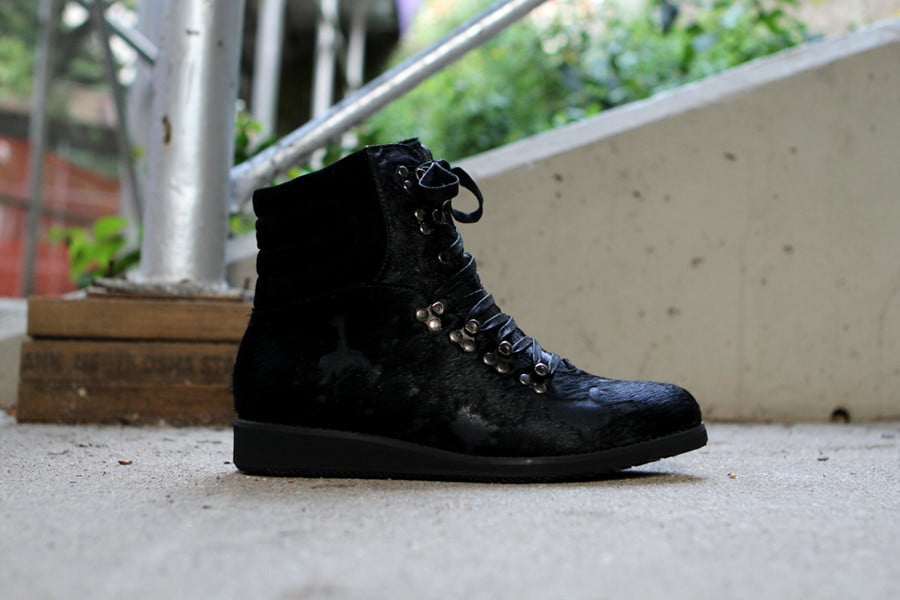 android-homme-aurora-boot-black-2