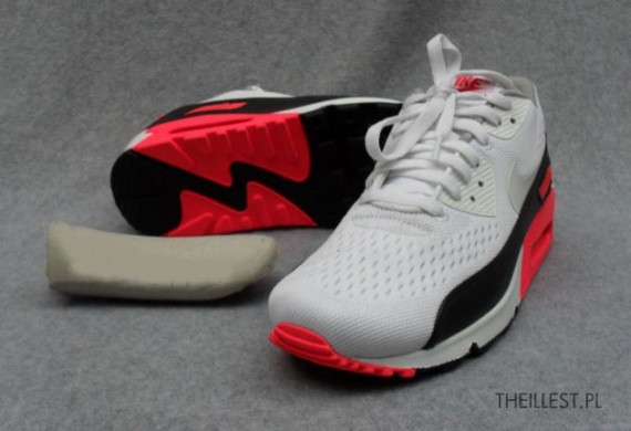 nike-air-max-90-em-infrared-3