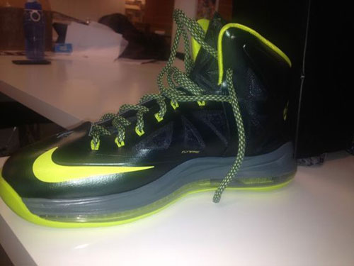 nike-lebron-x-10-dunkman-new-images-2
