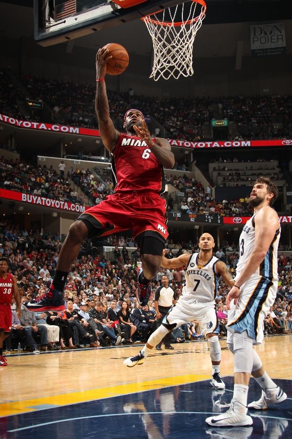 King James Honors Veterans in Special Patriotic PE