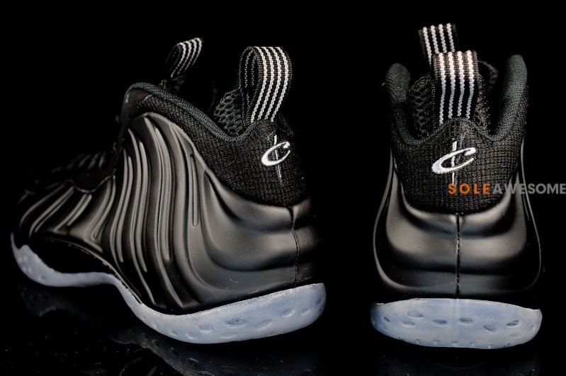 Nike Air Foamposite One ‘Stealth’ – New Images