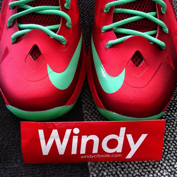 Nike LeBron X (10) ‘Christmas’ – New Images