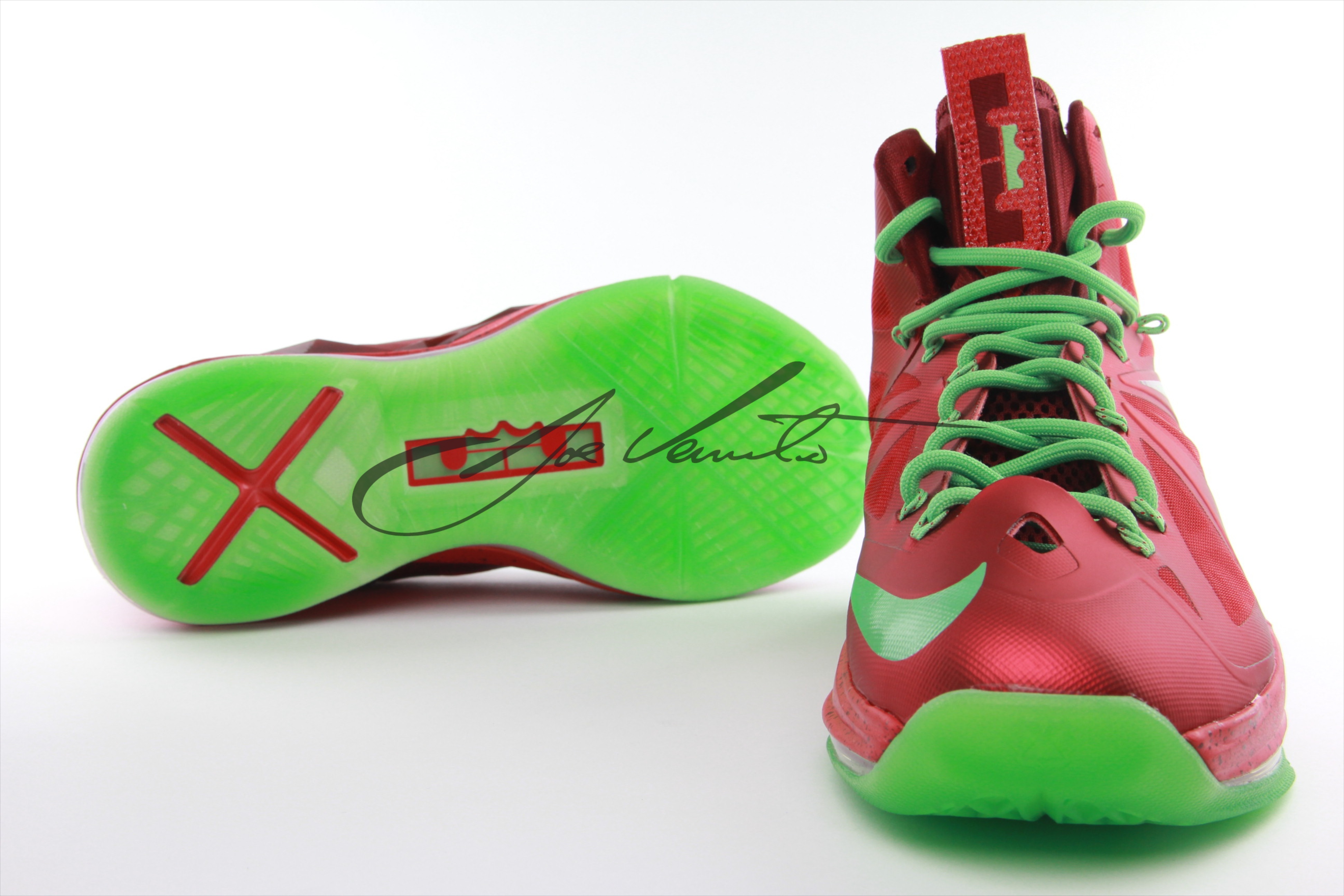 Nike LeBron X (10) ‘Christmas’ – New Images
