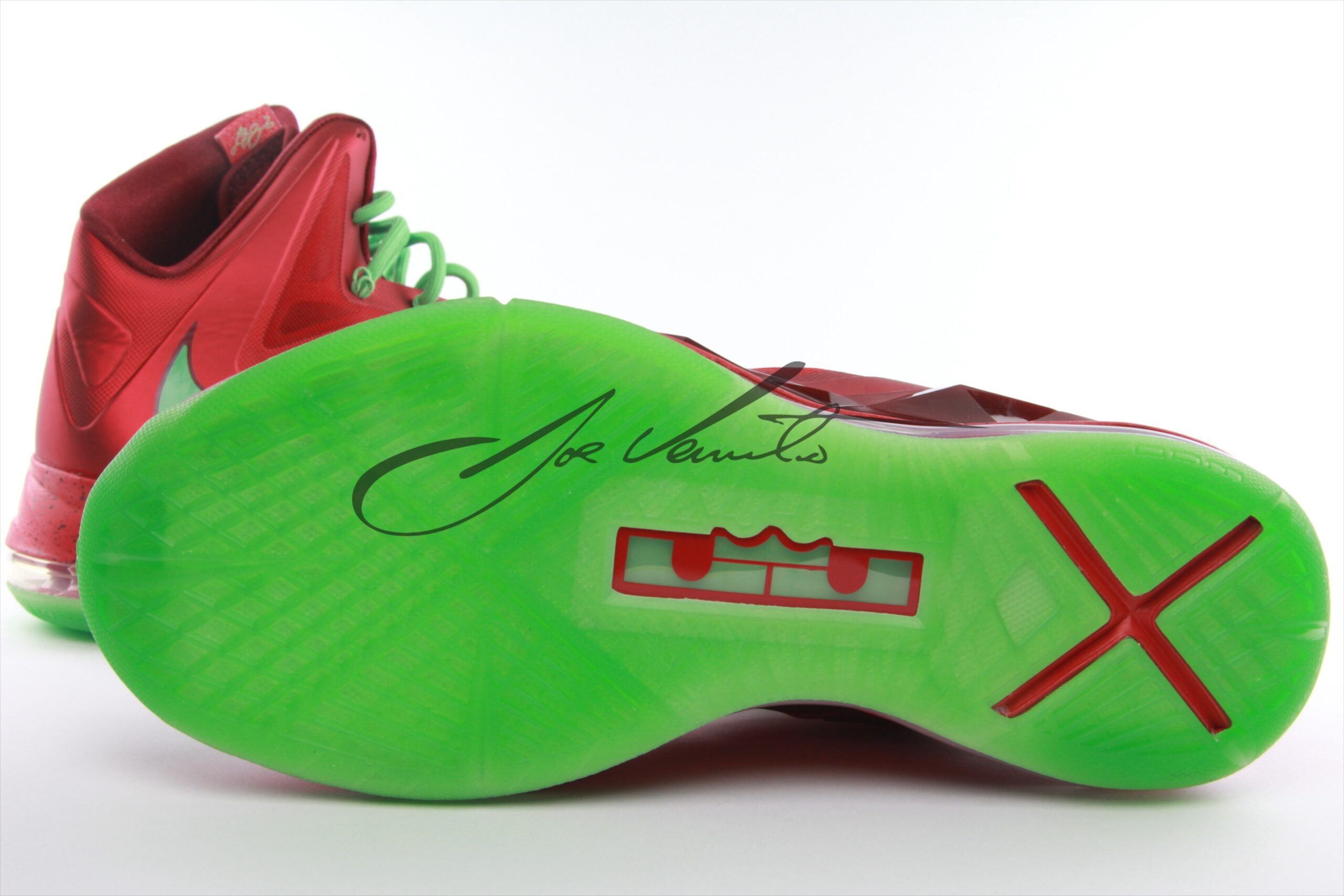 Nike LeBron X (10) ‘Christmas’ – New Images