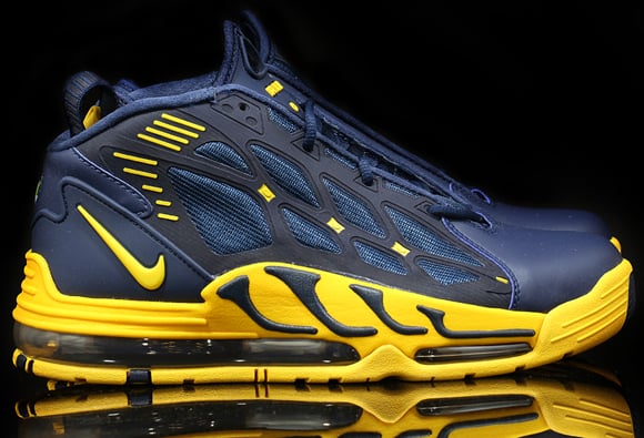 nike-air-pillar-michigan-available-saturday-awol