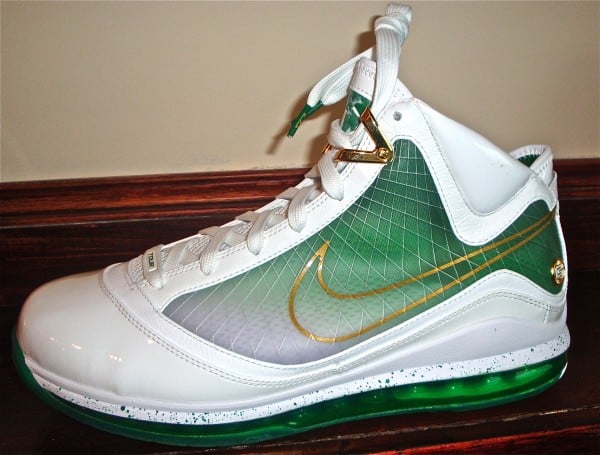 Lebron VII “Chicago” Loyalty Colorway