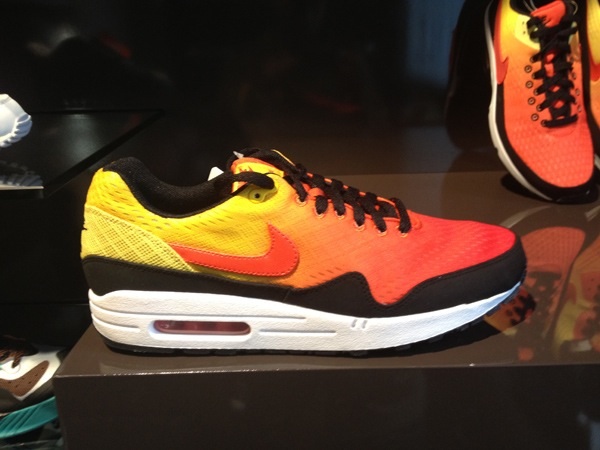 nike-air-max-em-sunrise-pack-2