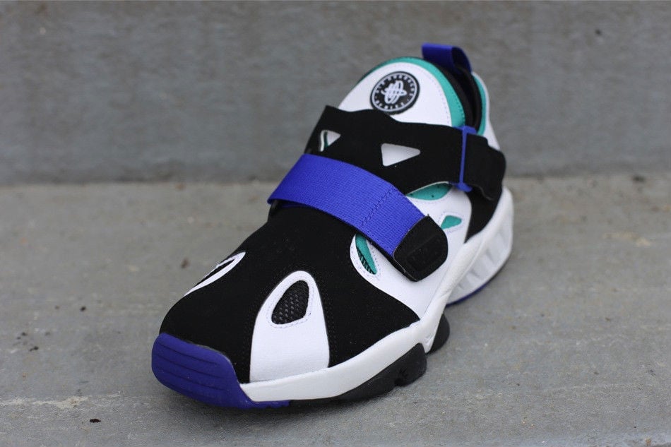 nike-air-trainer-huarache-94-white-lapis-black-2