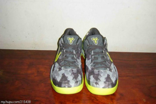 nike-kobe-viiii-8-grey-volt-4