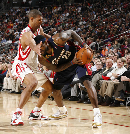 On Court: LBJ Breaks Out China Moon Nike LeBron VII